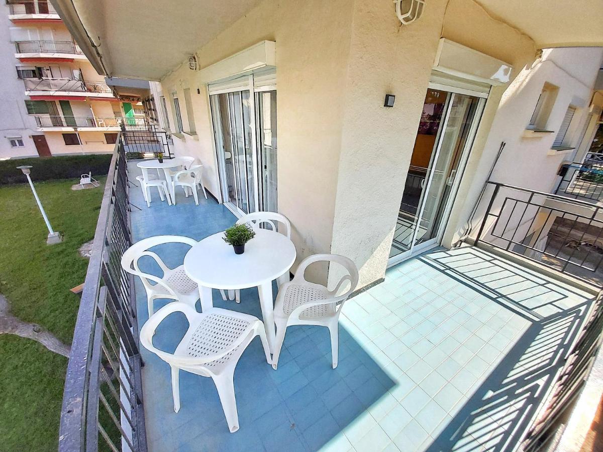 Apartamentos Casanostra Салоу Экстерьер фото