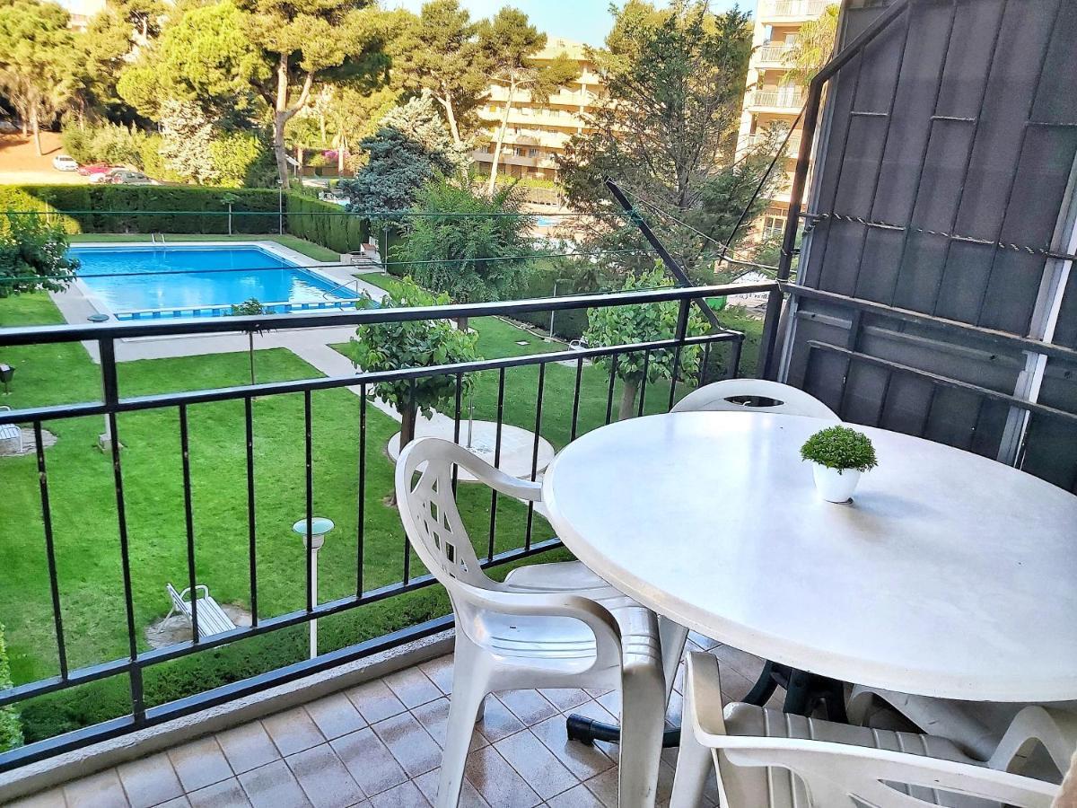 Apartamentos Casanostra Салоу Экстерьер фото